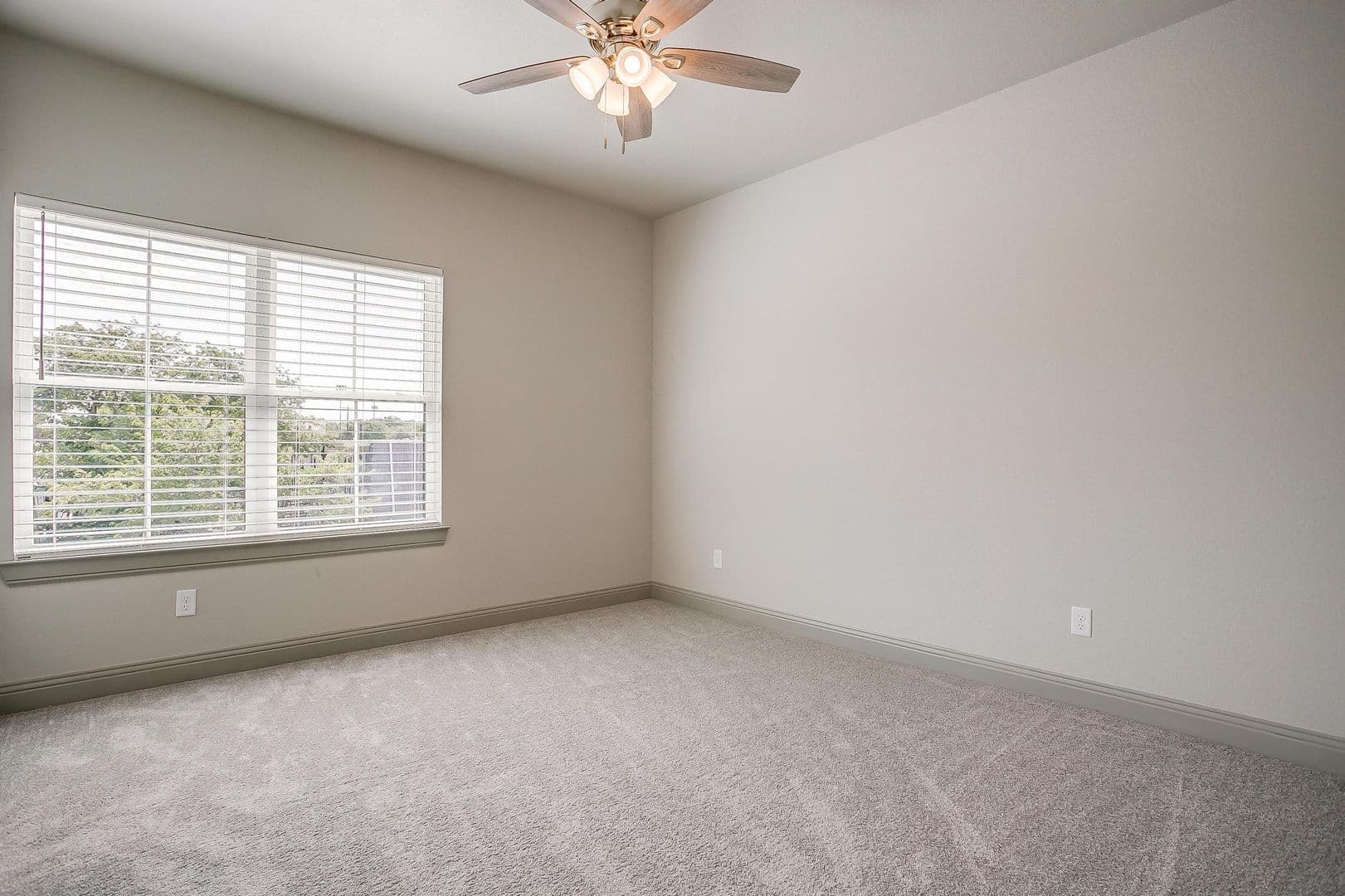 Fort Worth Apartment: 2832 Wayside Ave