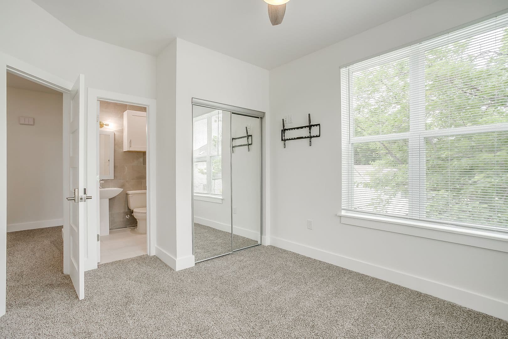 Fort Worth Apartment: 3144 Forest Park Blvd