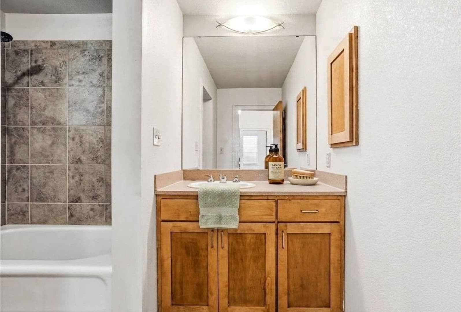 Fort Worth Apartment: 1617 West Oleander Street