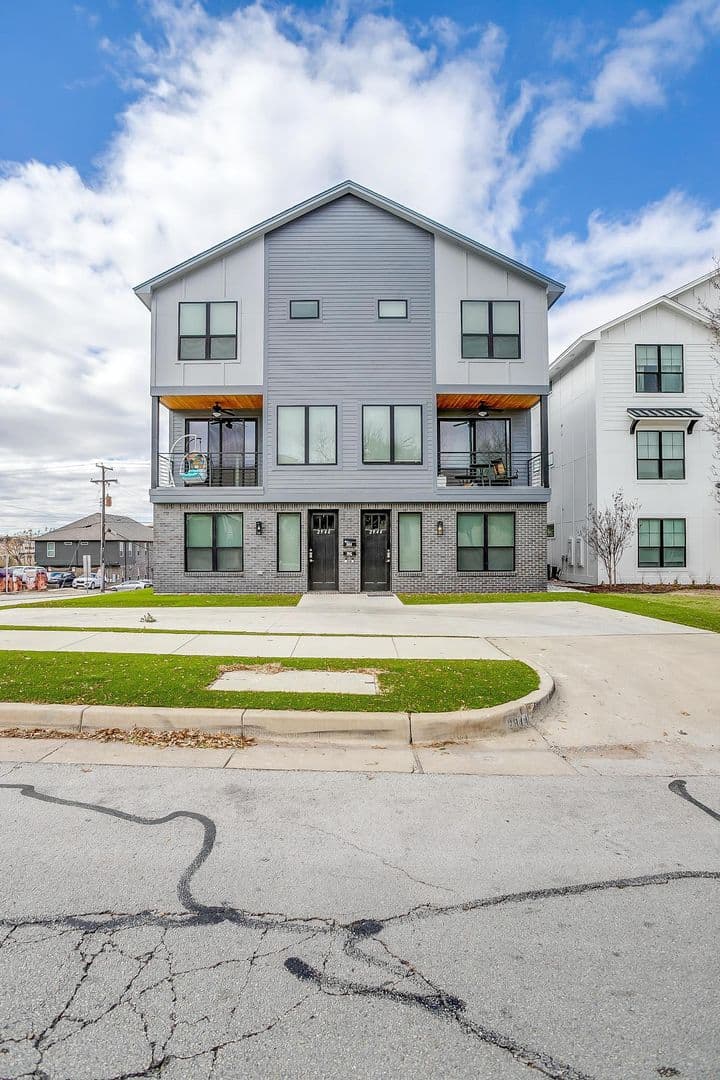 Fort Worth Apartment: 2944 Forest Park Blvd