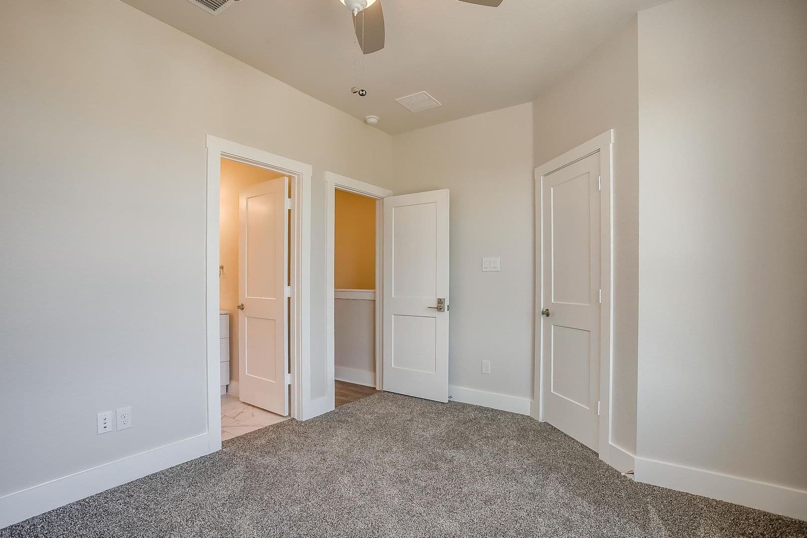 Fort Worth Apartment: 2321 Benbrook Blvd