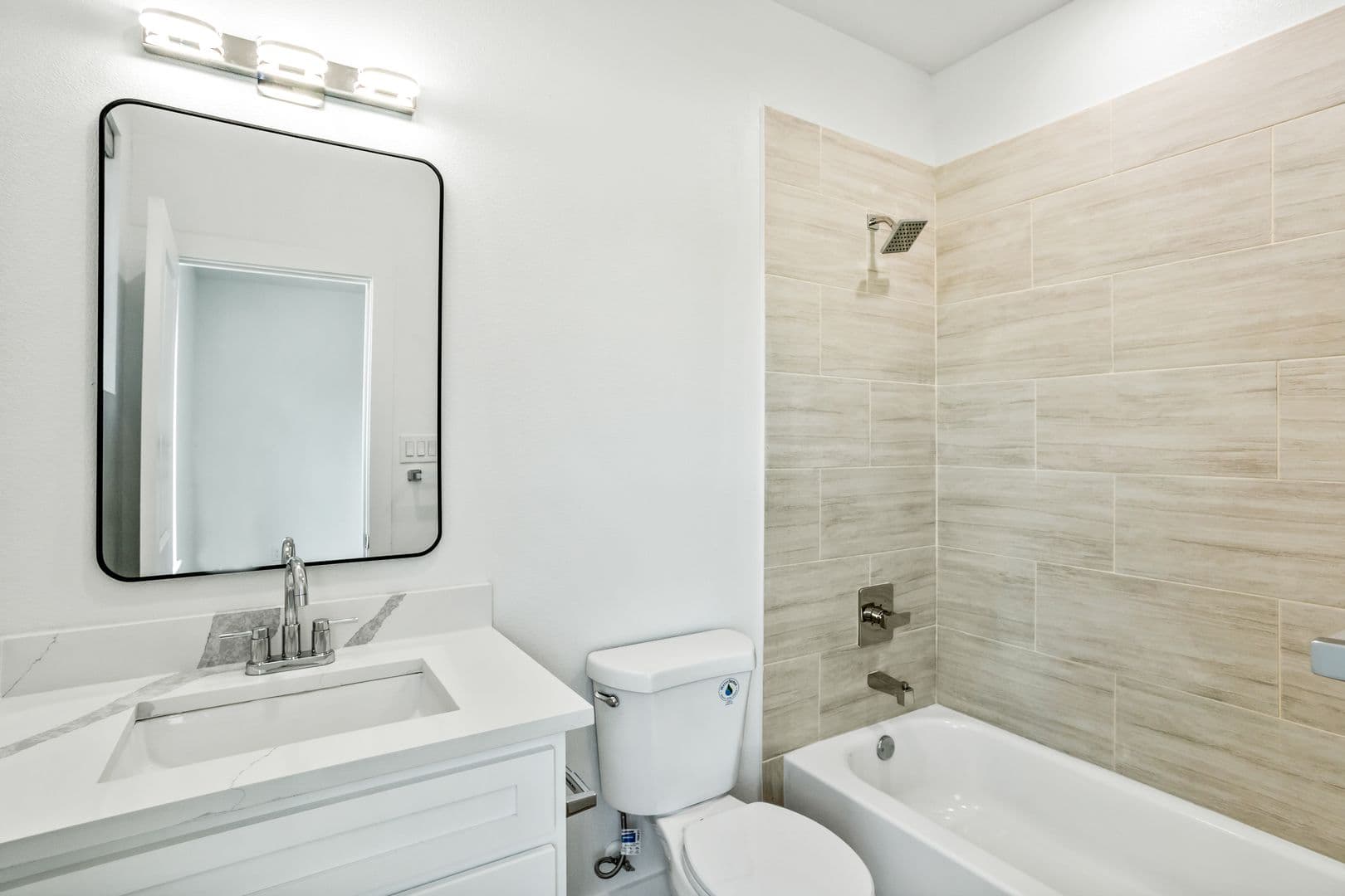 Fort Worth Apartment: 2400 Benbrook Dr