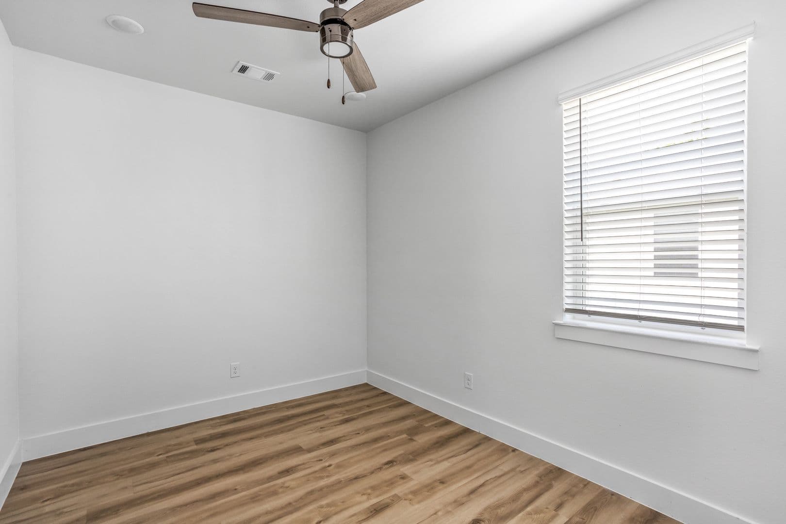 Fort Worth Apartment: 2505 Benbrook Blvd