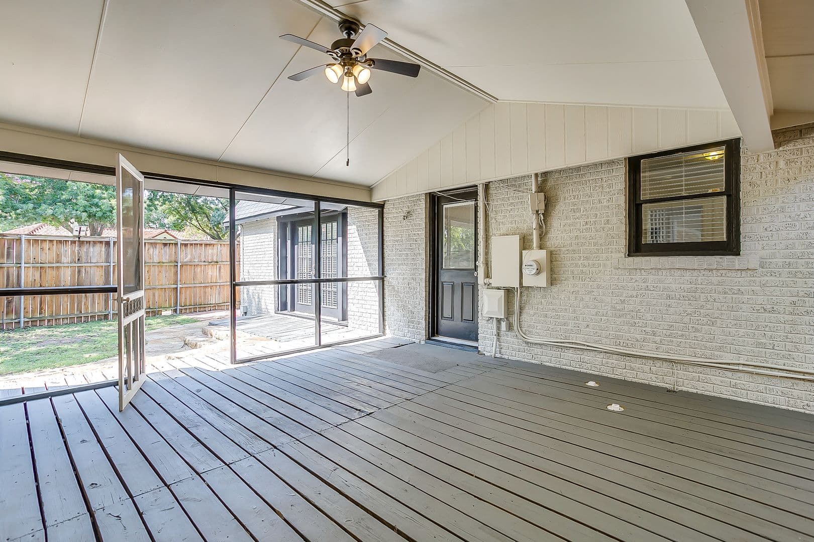 Fort Worth Apartment: 3257 Greene Ave