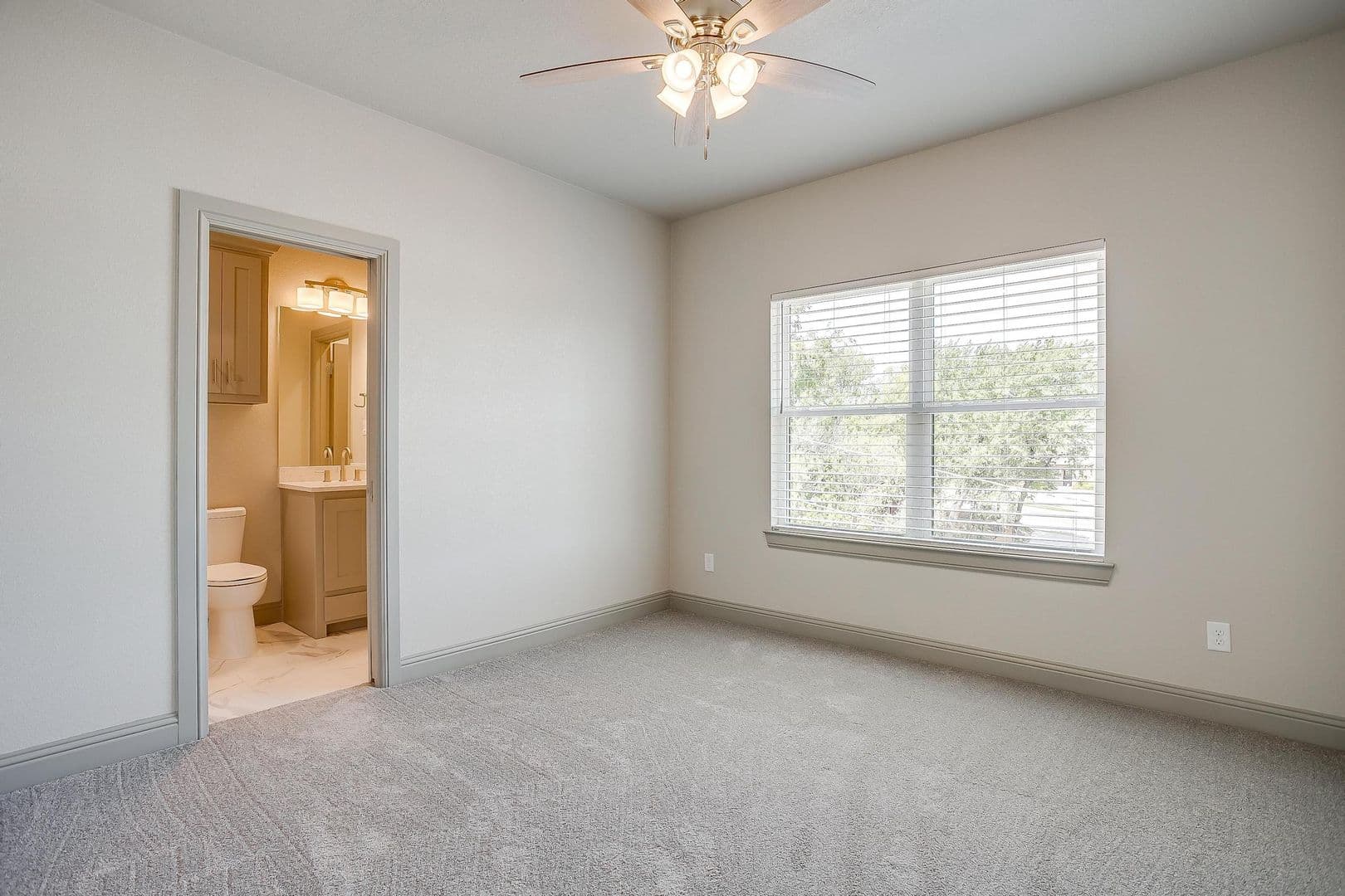 Fort Worth Apartment: 2832 Wayside Ave