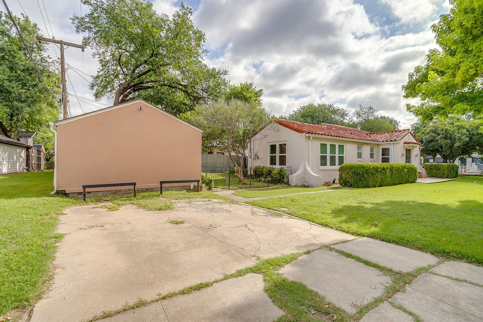 Fort Worth Apartment: 3256 Greene Ave
