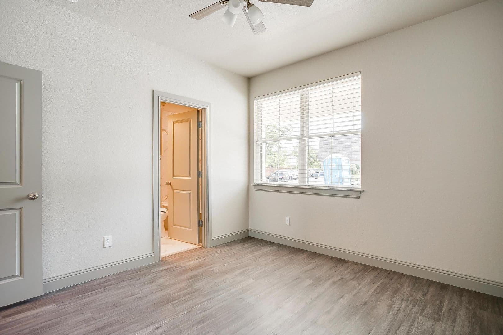 Fort Worth Apartment: 2832 Wayside Ave