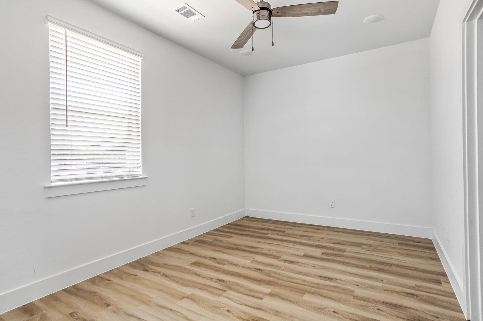 Fort Worth Apartment: 2509 Benbrook Blvd