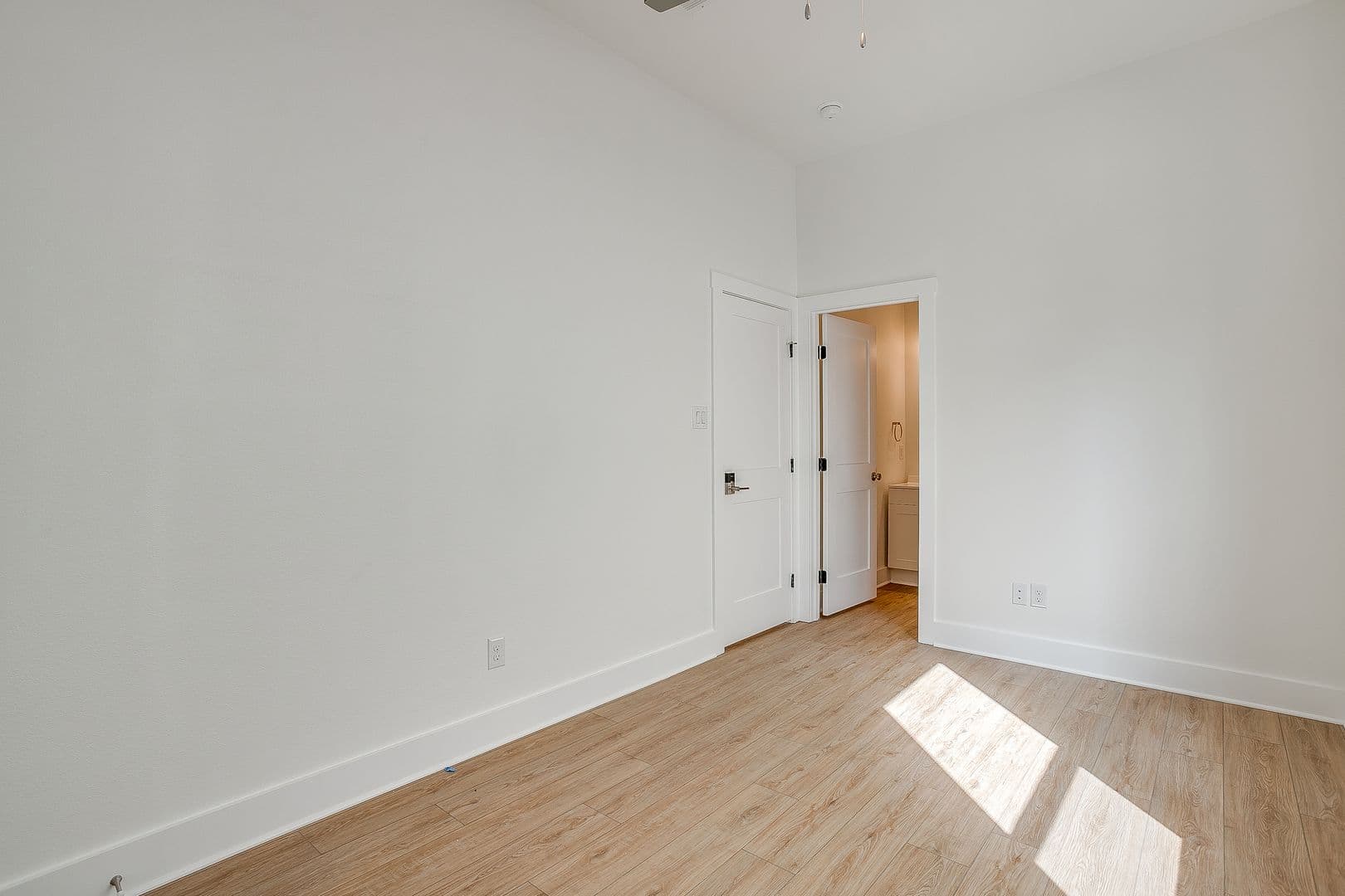 Fort Worth Apartment: 2333 Benbrook Blvd