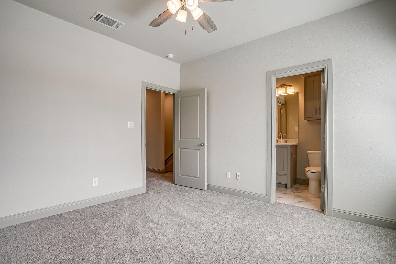 Fort Worth Apartment: 2832 Wayside Ave