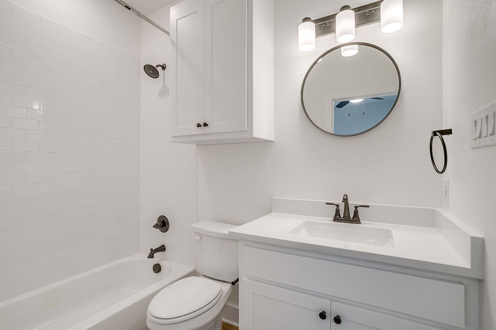 Fort Worth Apartment: 2347 Benbrook Blvd