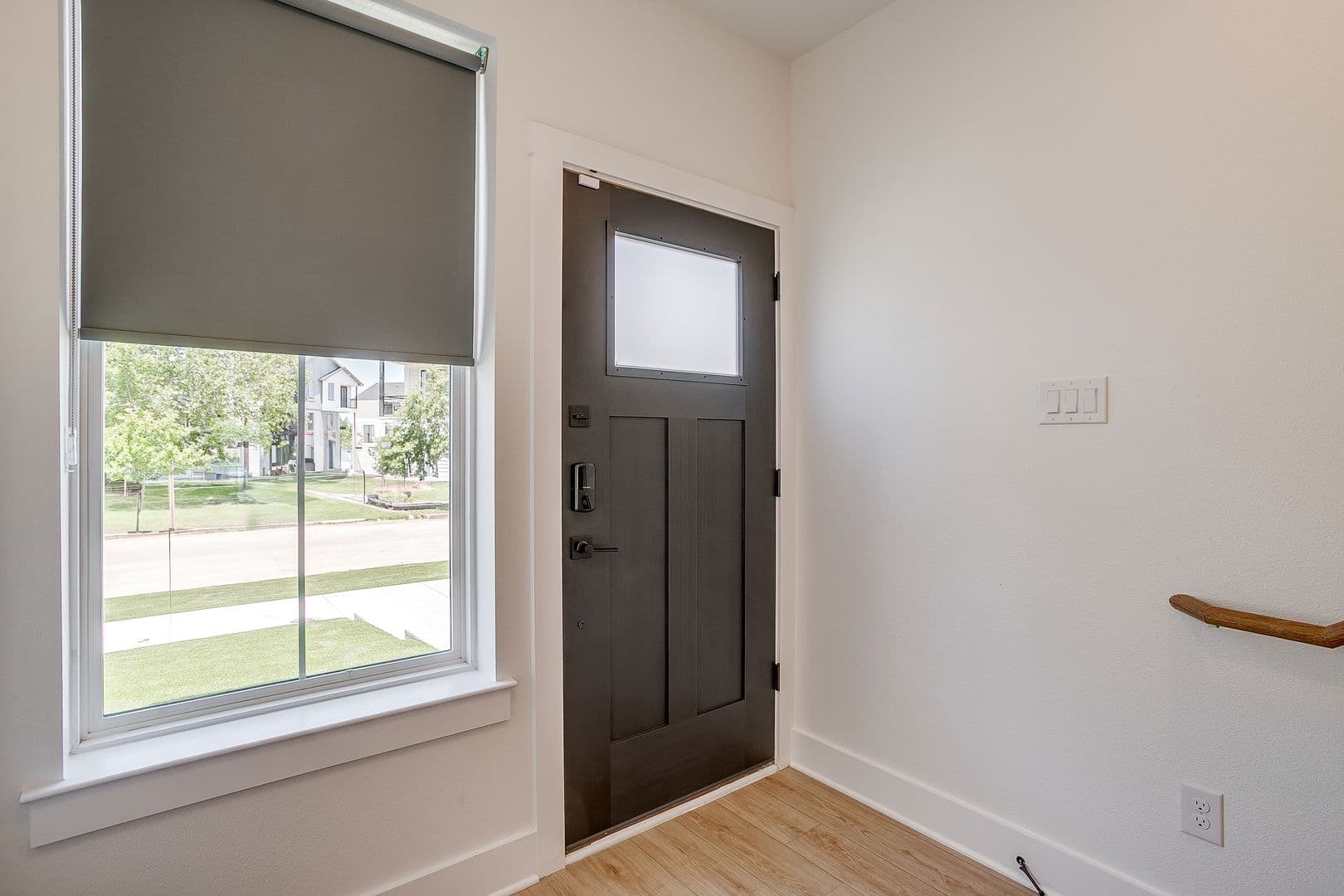 Fort Worth Apartment: 2347 Benbrook Blvd
