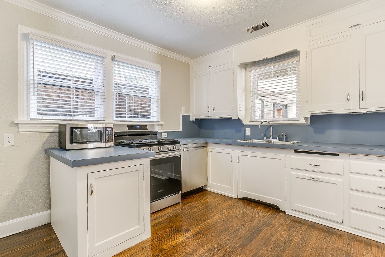 Fort Worth Apartment: 3257 Greene Ave