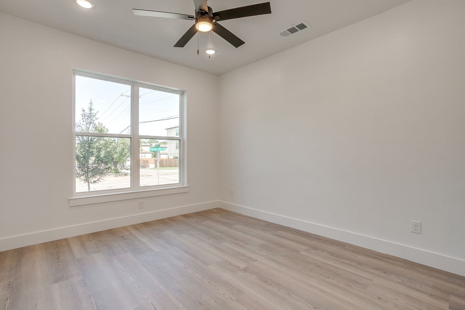 Fort Worth Apartment: 2803 Forest Park