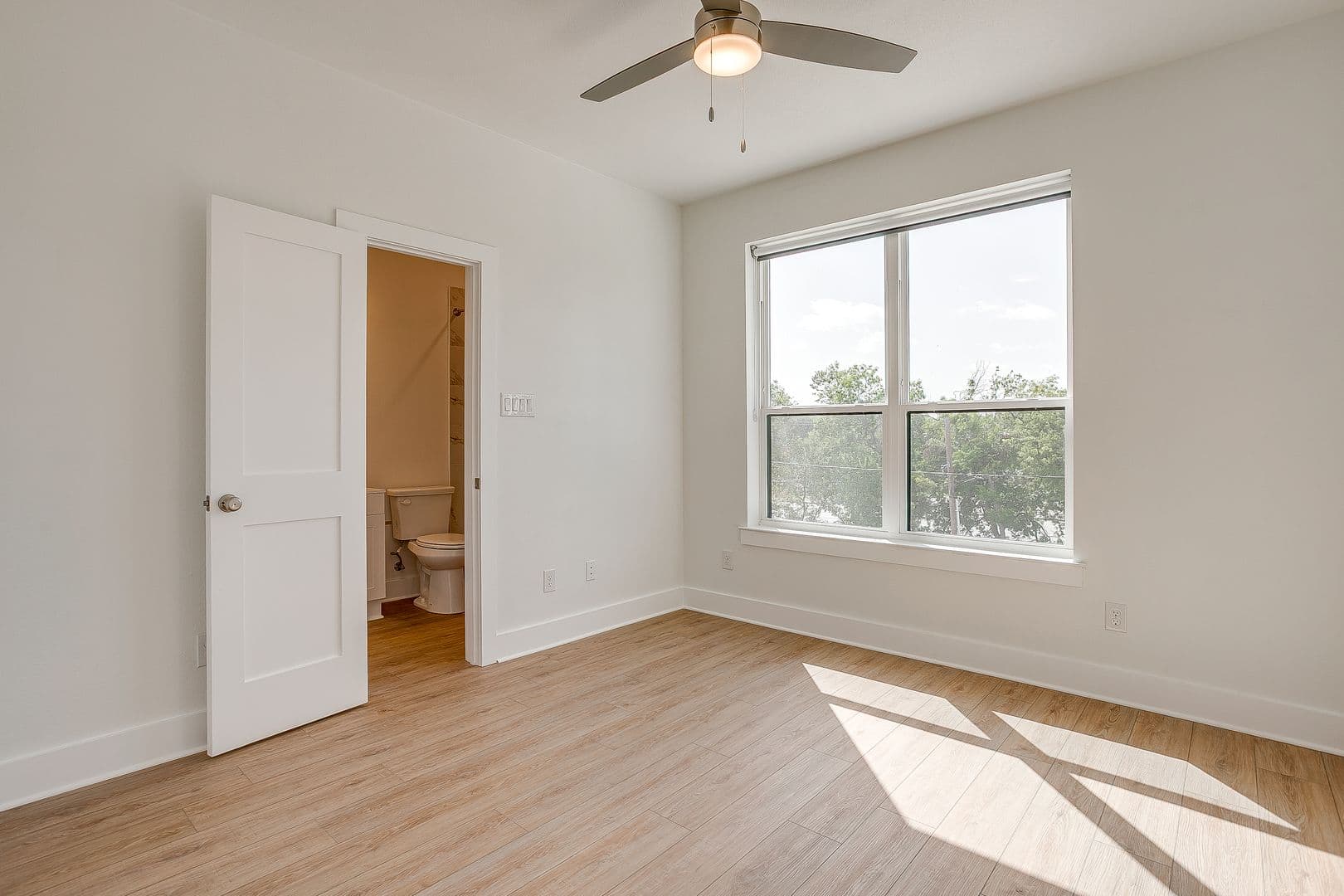Fort Worth Apartment: 2333 Benbrook Blvd