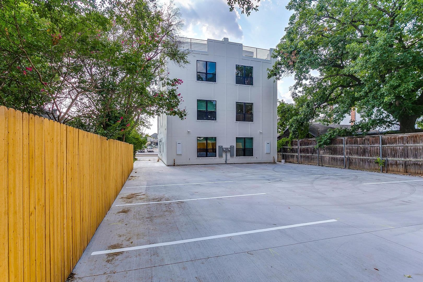 Fort Worth Apartment: 3131 McCart