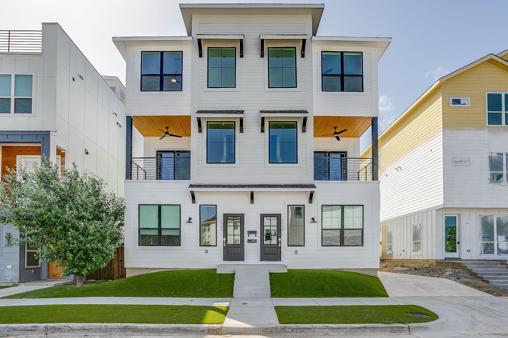 Fort Worth Apartment: 2335 Benbrook Blvd