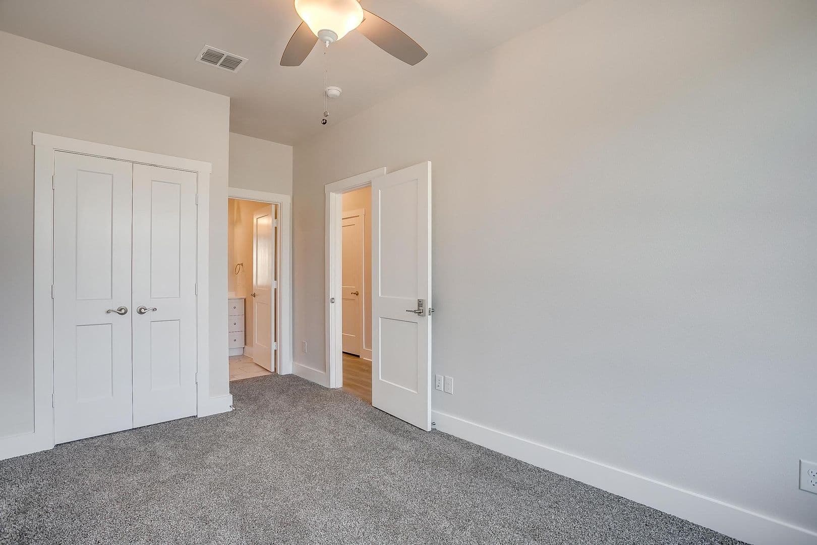 Fort Worth Apartment: 2321 Benbrook Blvd