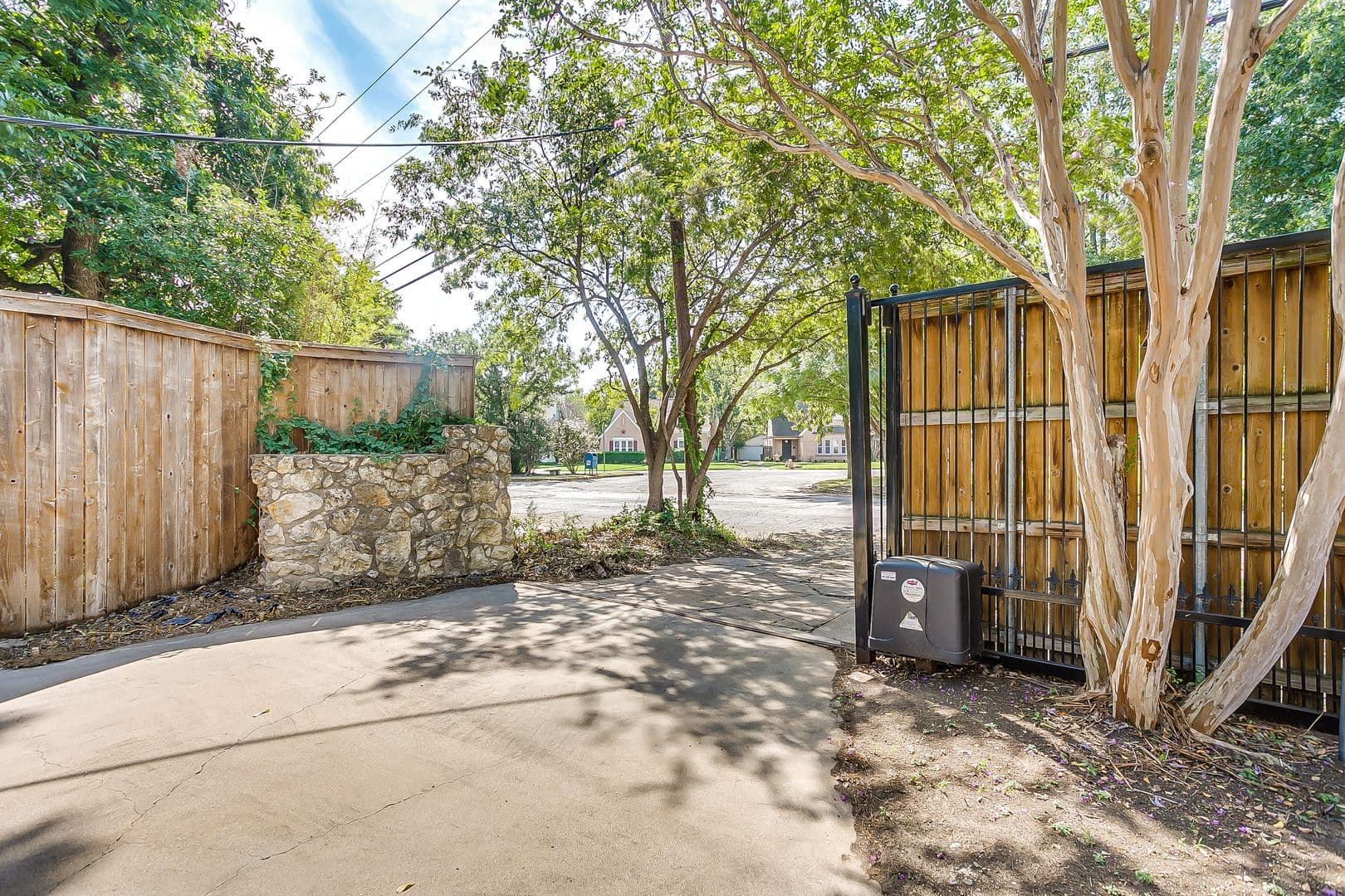Fort Worth Apartment: 3257 Greene Ave