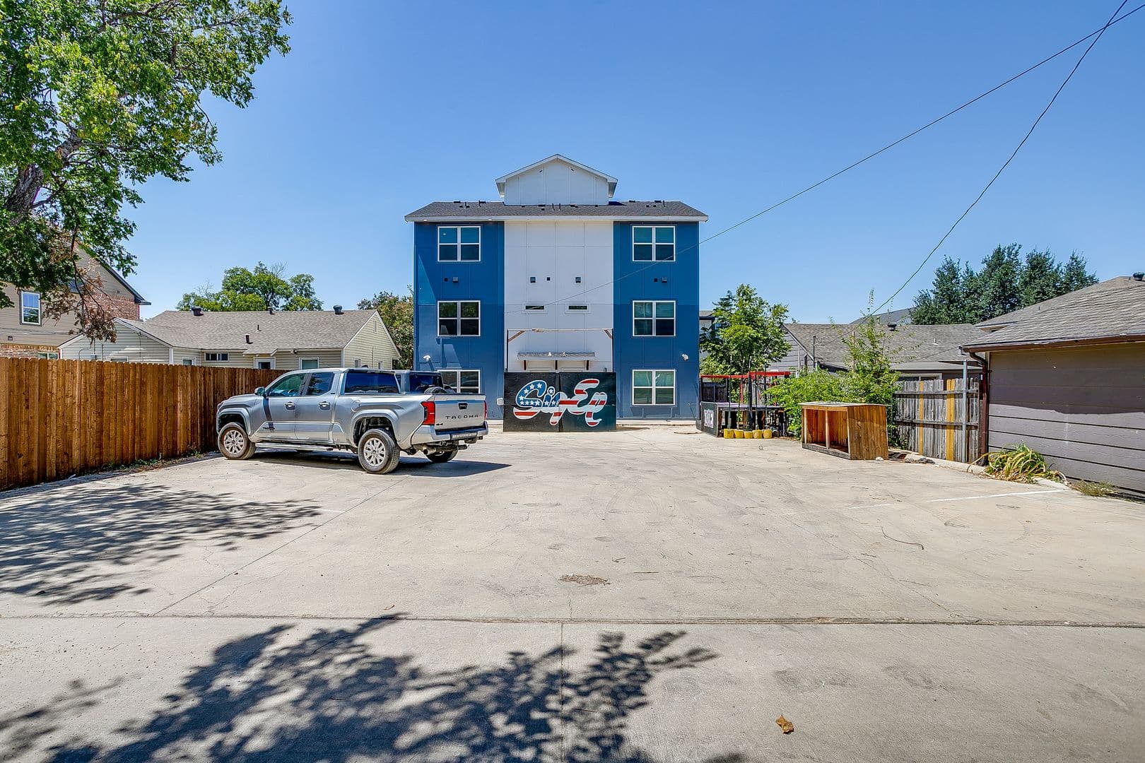 Fort Worth Apartment: 3225 McCart Ave