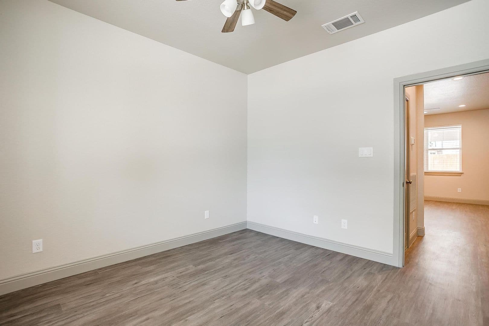 Fort Worth Apartment: 2832 Wayside Ave
