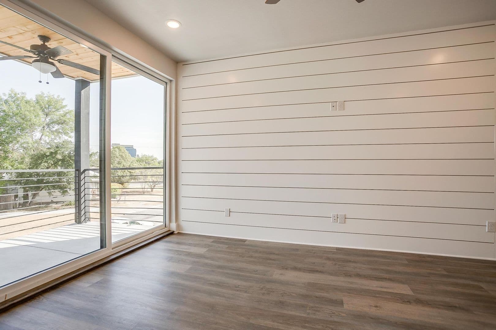 Fort Worth Apartment: 2321 Benbrook Blvd