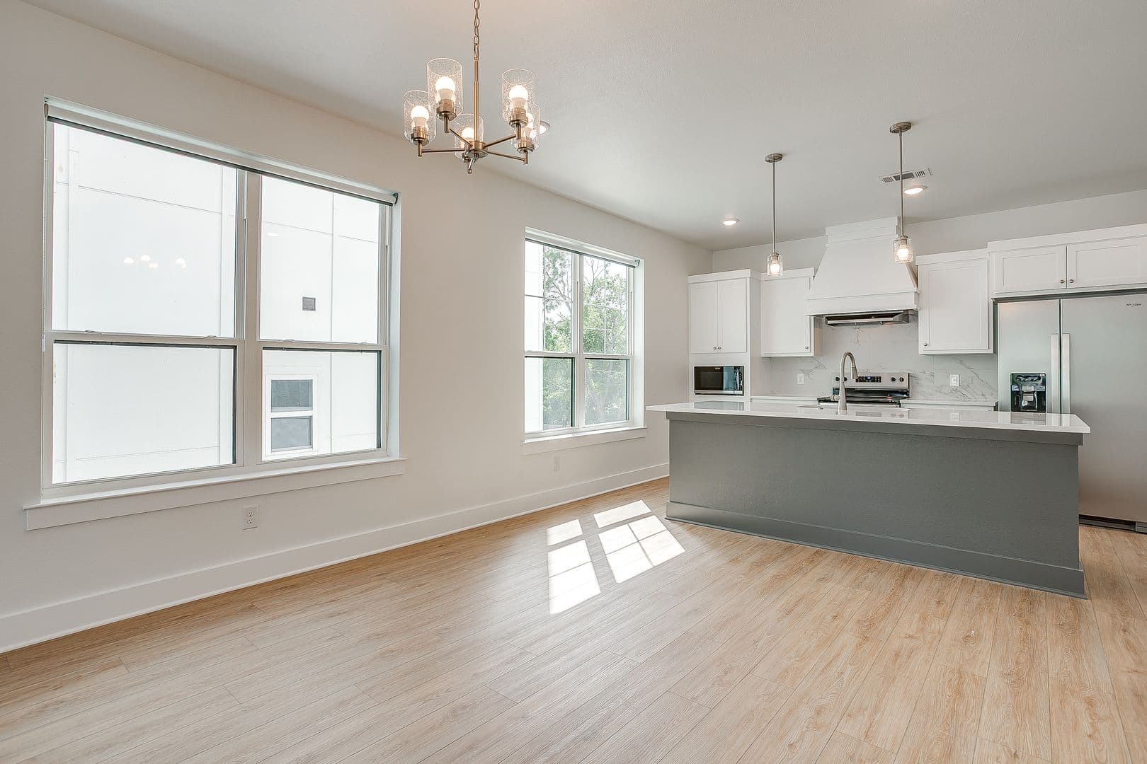 Fort Worth Apartment: 2333 Benbrook Blvd