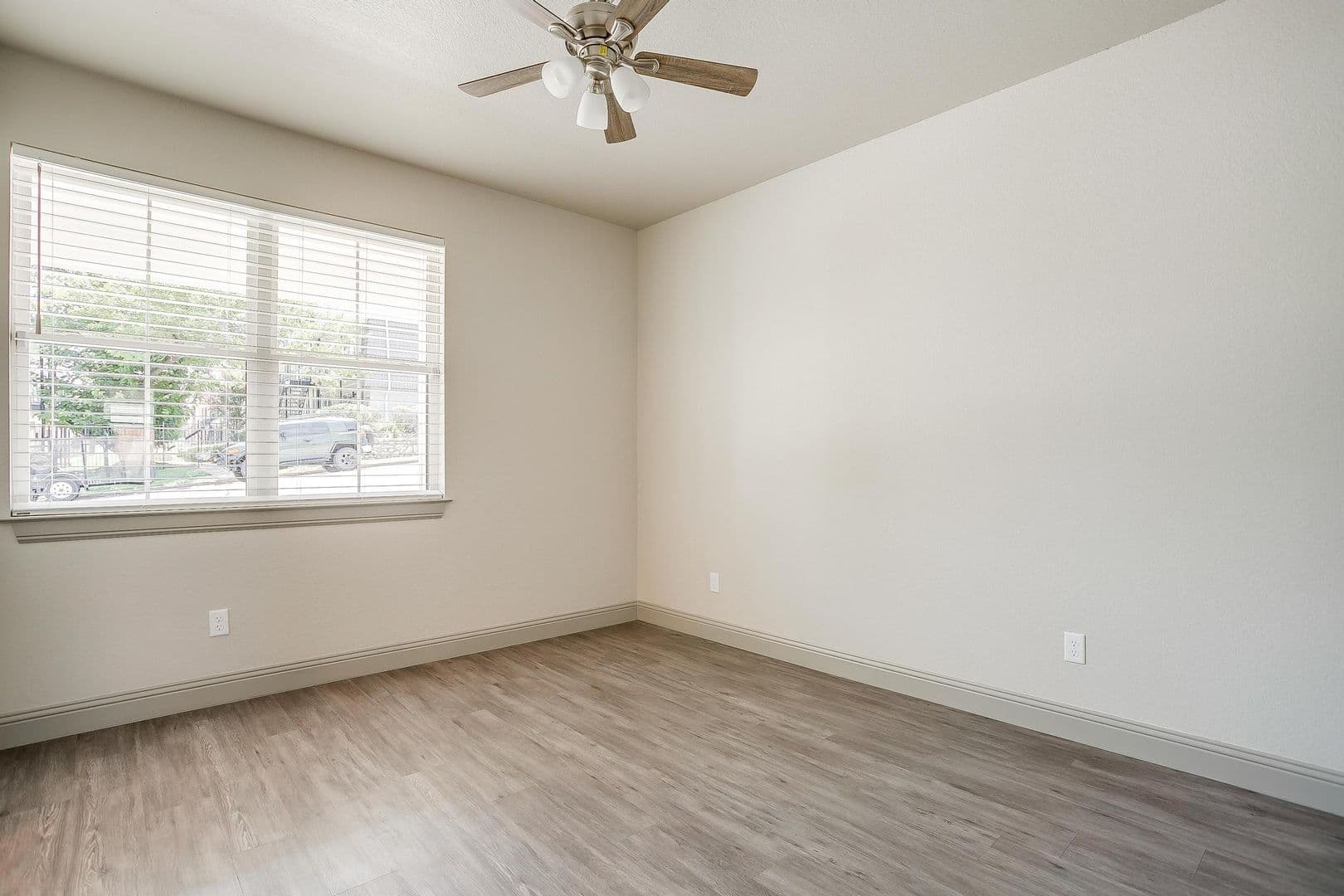 Fort Worth Apartment: 2832 Wayside Ave