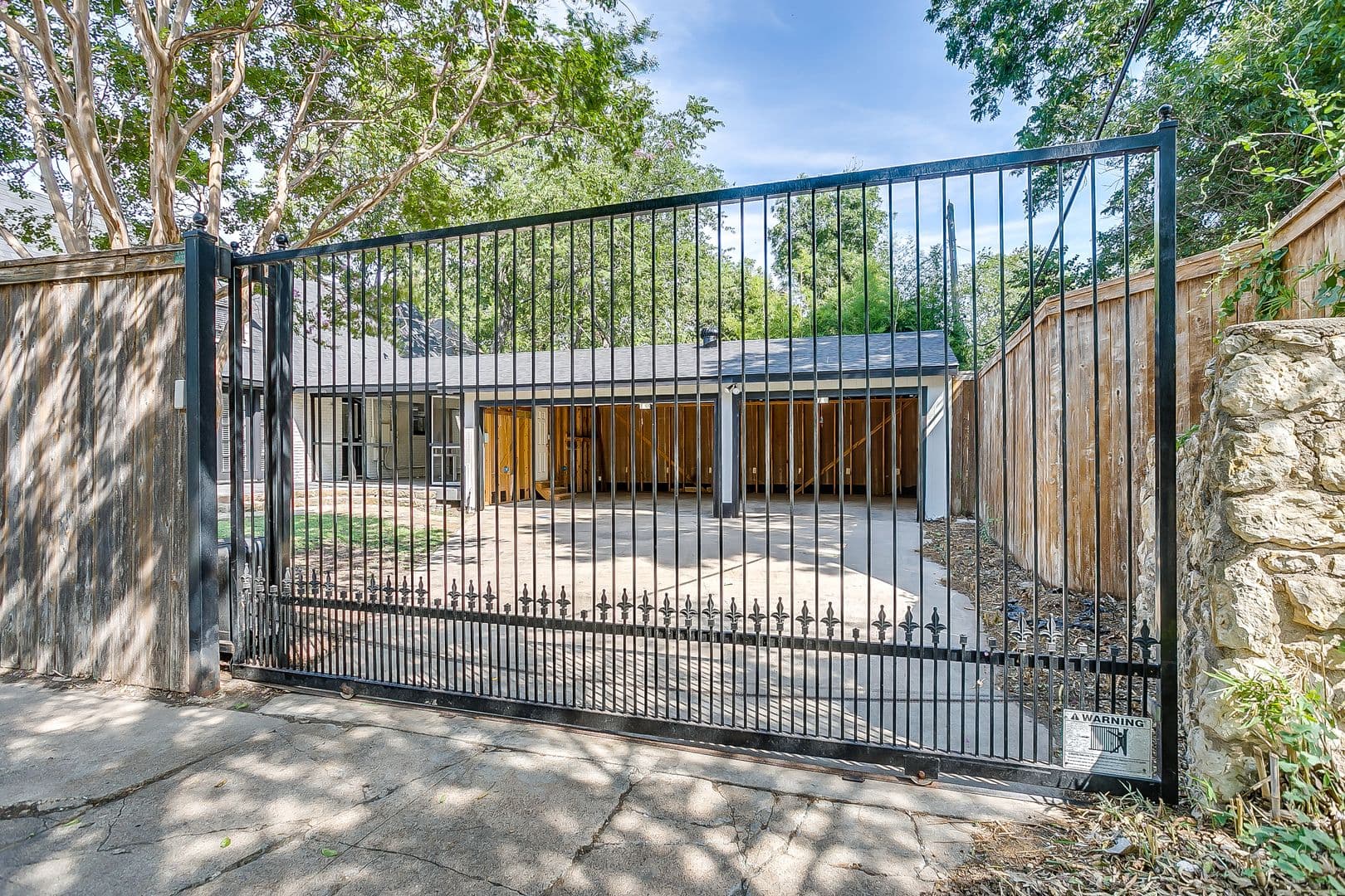 Fort Worth Apartment: 3257 Greene Ave