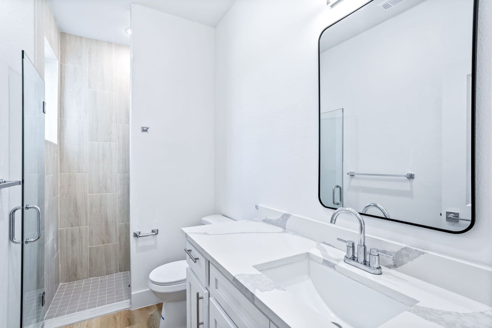 Fort Worth Apartment: 2400 Benbrook Dr