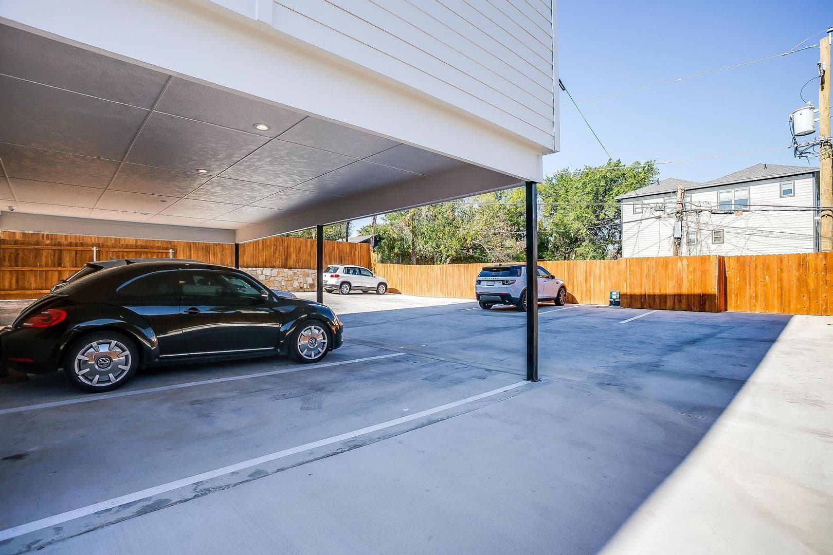 Fort Worth Apartment: 2832 Wayside Ave