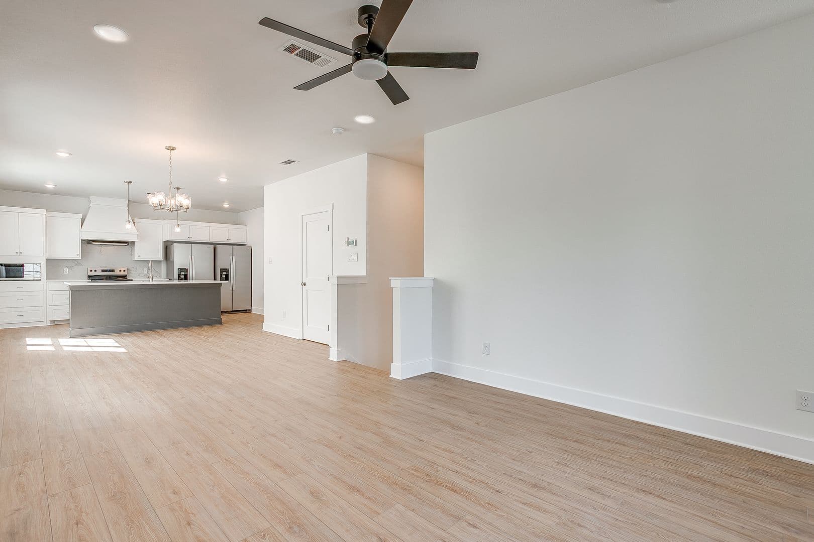 Fort Worth Apartment: 2335 Benbrook Blvd