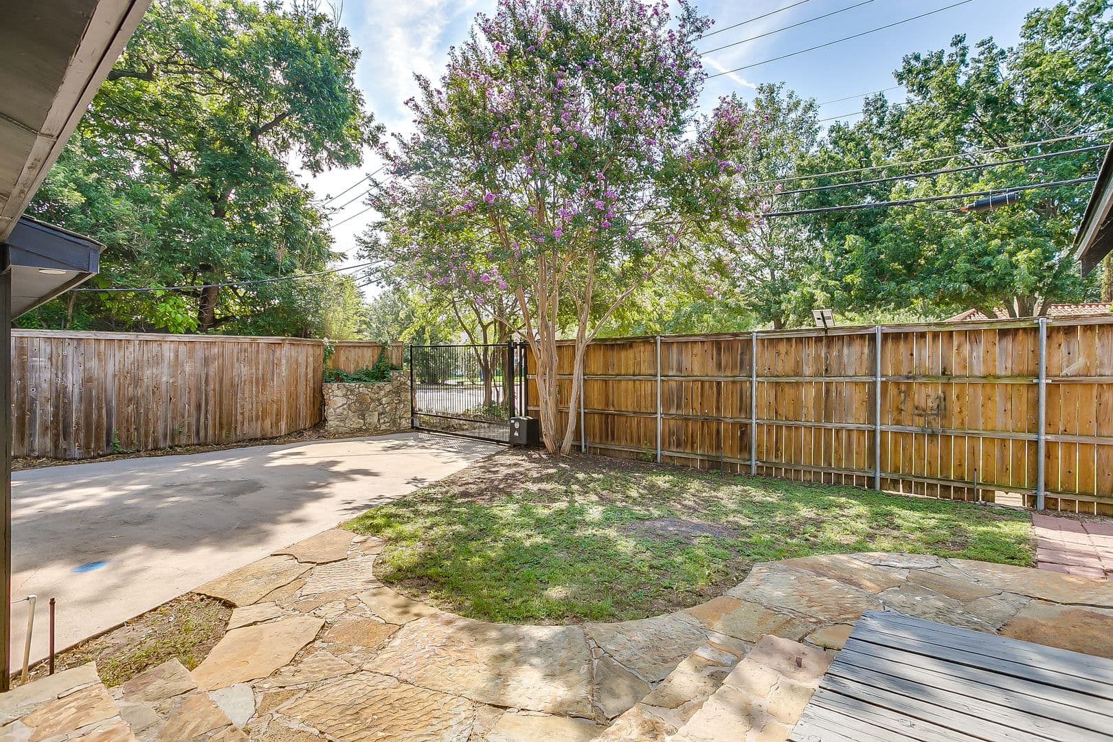 Fort Worth Apartment: 3257 Greene Ave