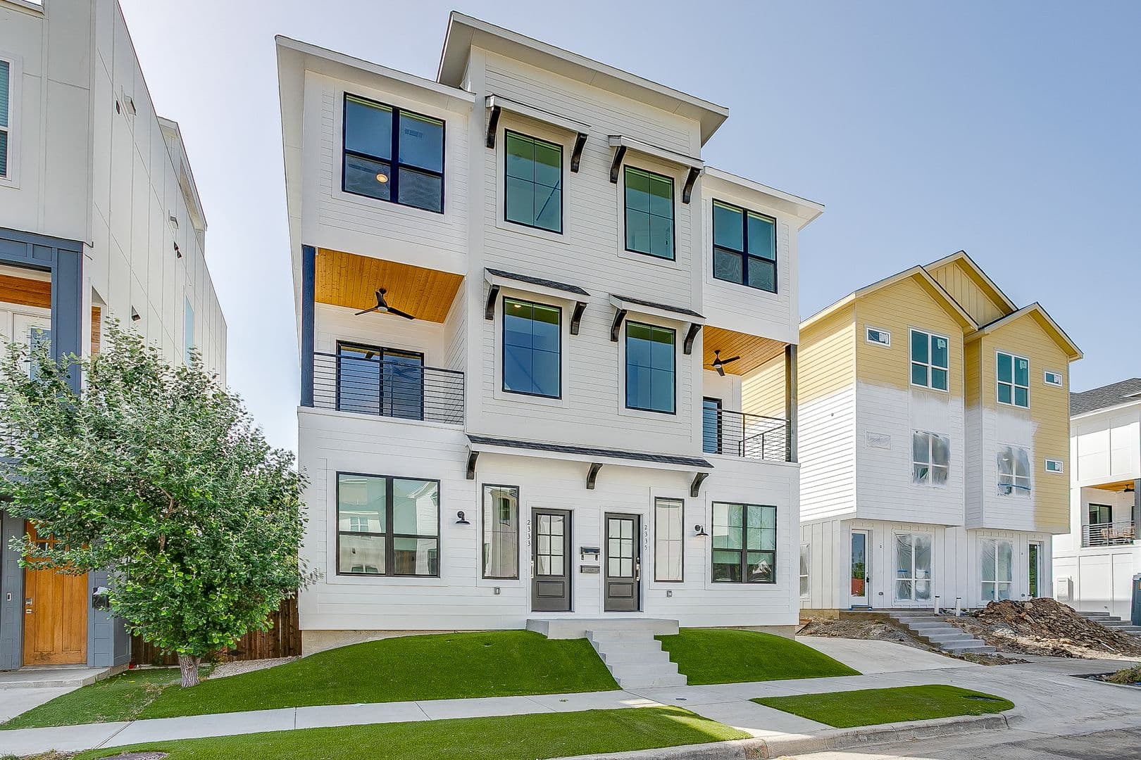 Fort Worth Apartment: 2335 Benbrook Blvd