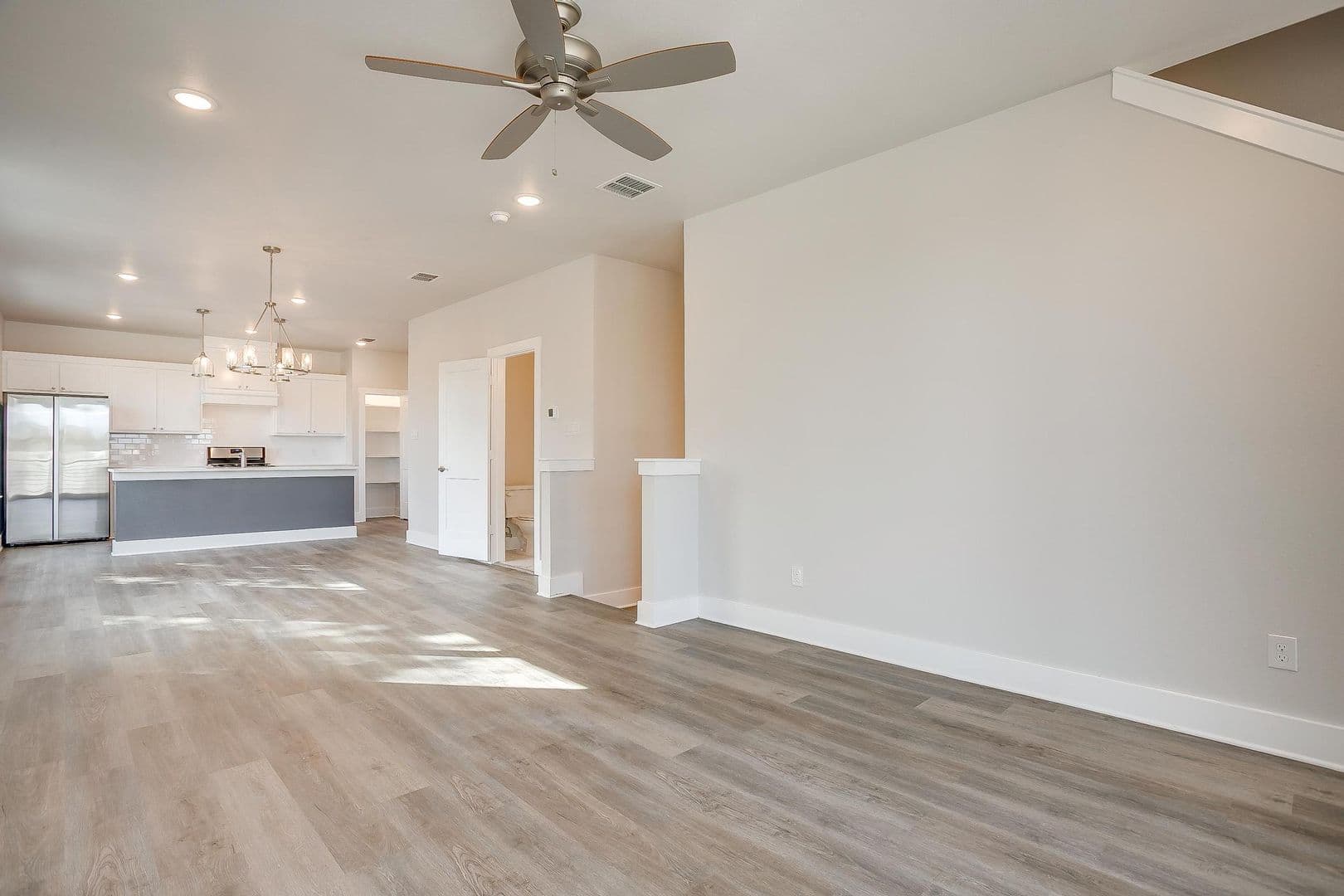 Fort Worth Apartment: 2323 Benbrook Blvd