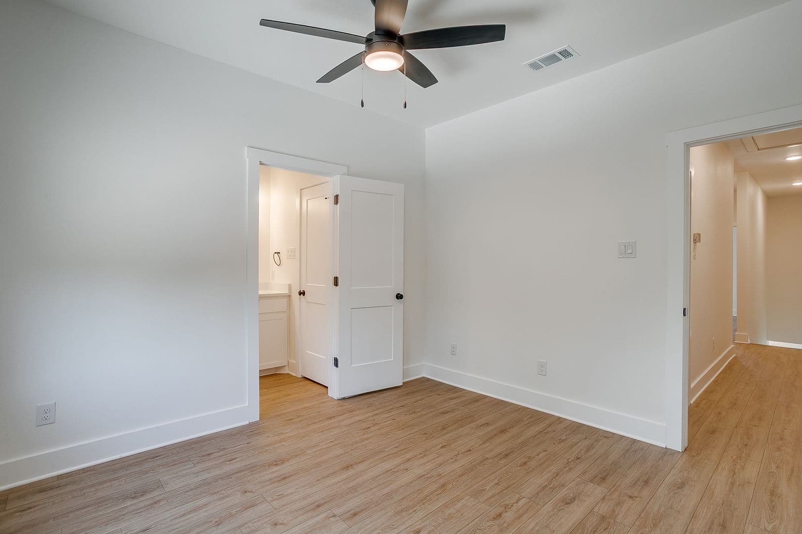 Fort Worth Apartment: 2345 Benbrook Blvd