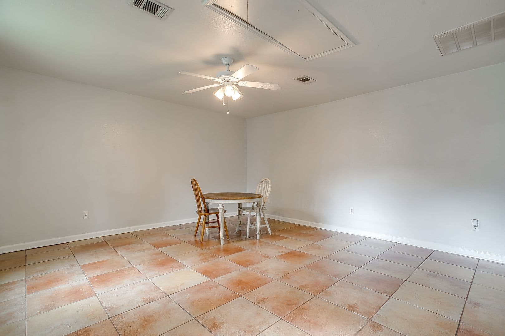 Fort Worth Apartment: 3256 Greene Ave