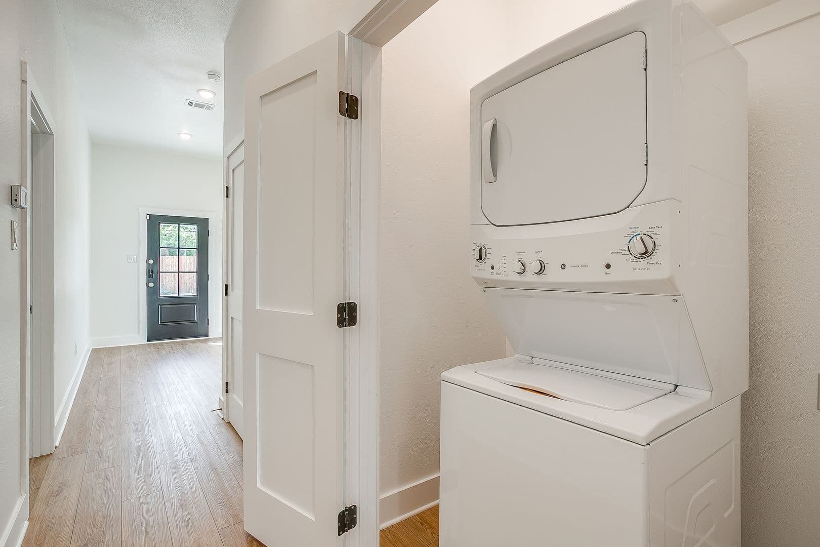 Fort Worth Apartment: 2335 Benbrook Blvd