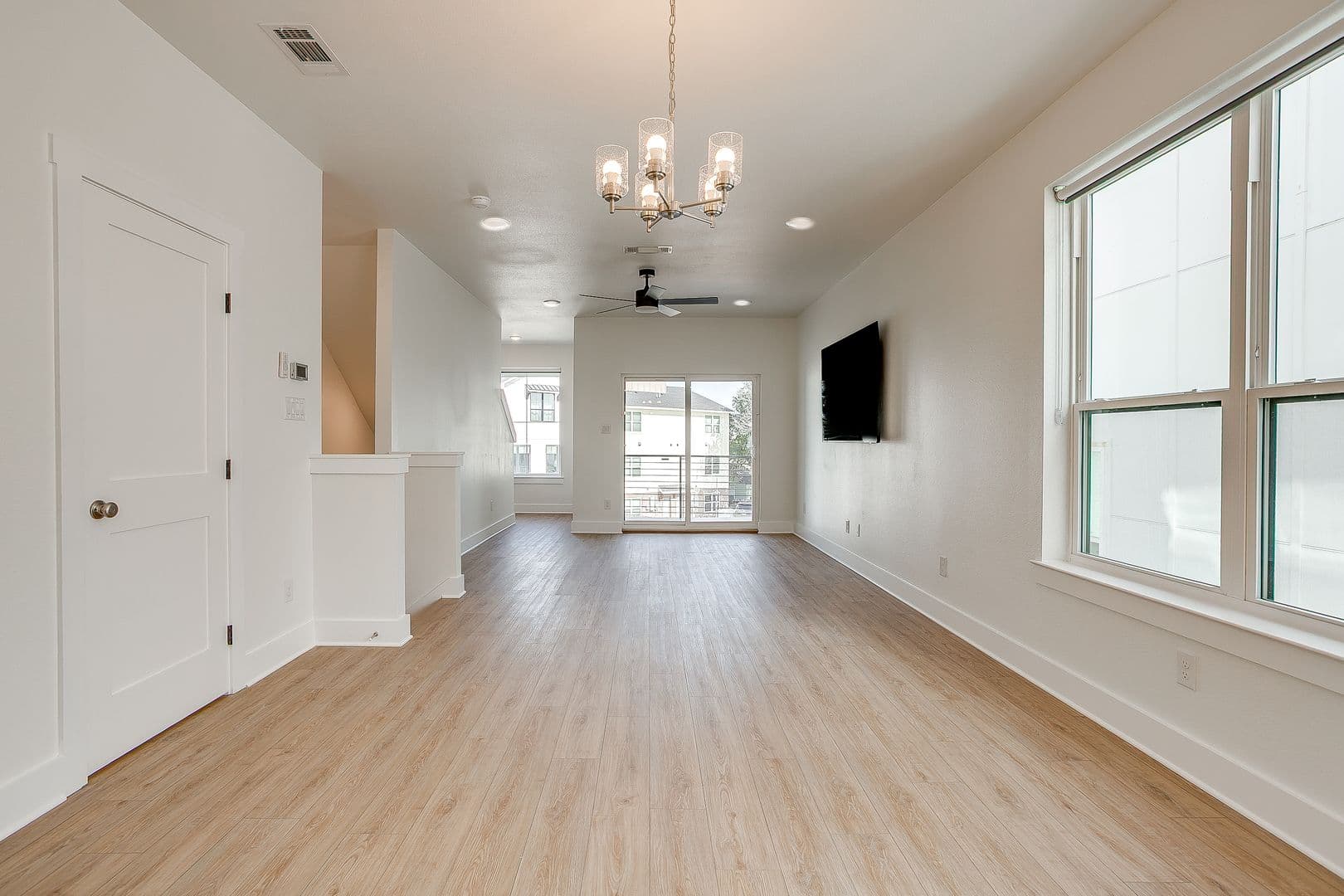 Fort Worth Apartment: 2335 Benbrook Blvd