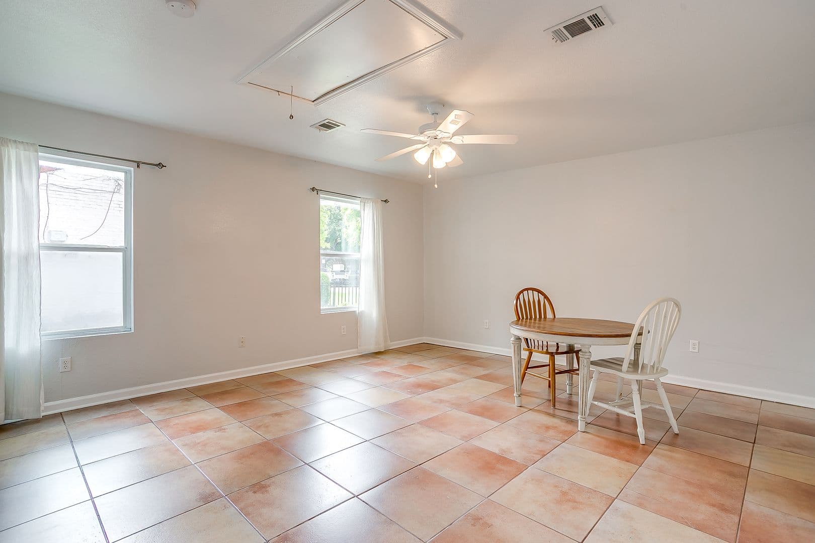 Fort Worth Apartment: 3256 Greene Ave