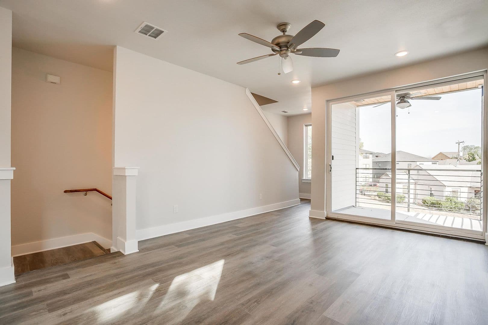 Fort Worth Apartment: 2321 Benbrook Blvd