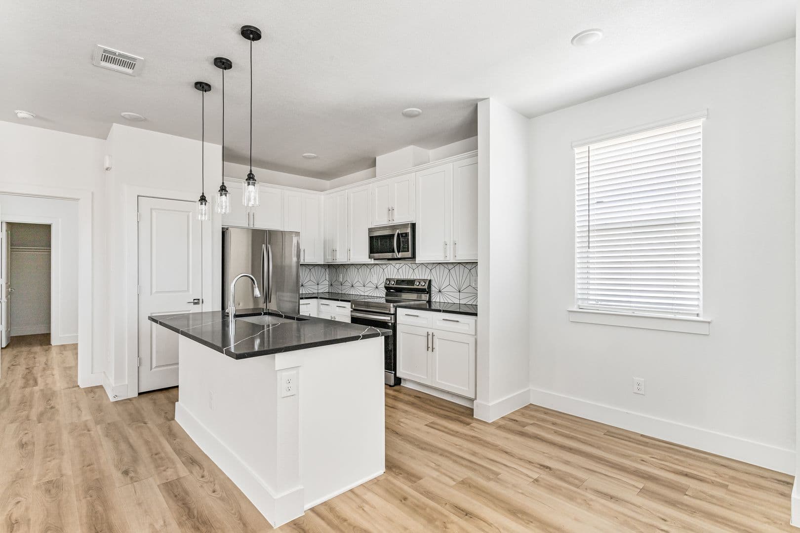 Fort Worth Apartment: 2505 Benbrook