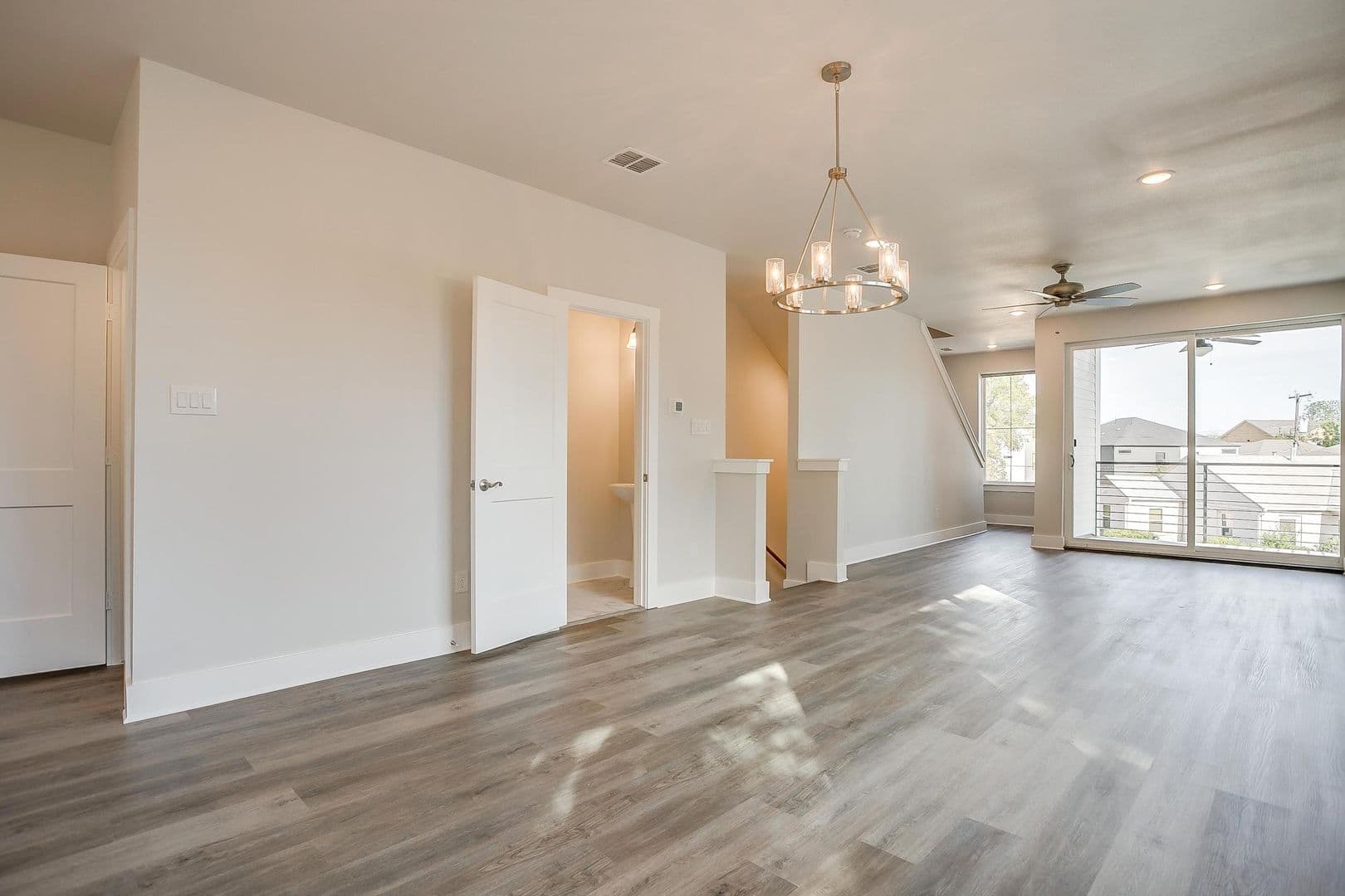 Fort Worth Apartment: 2321 Benbrook Blvd