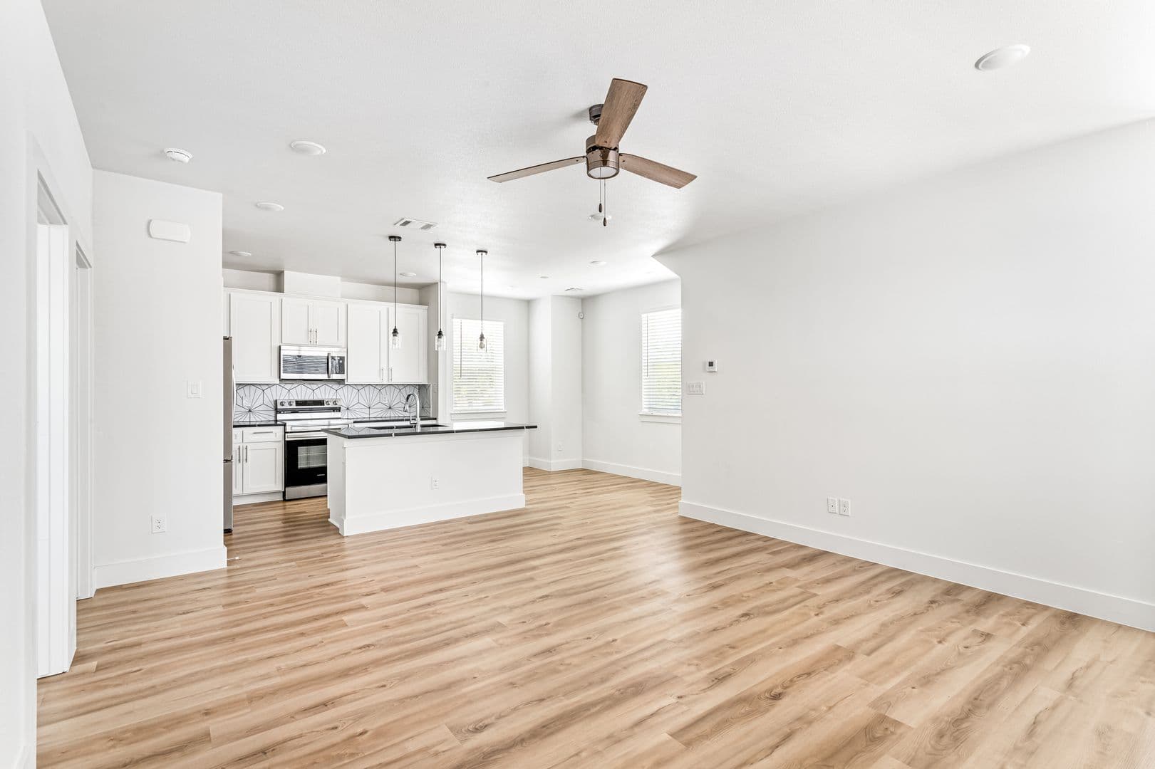 Fort Worth Apartment: 2509 Benbrook Blvd