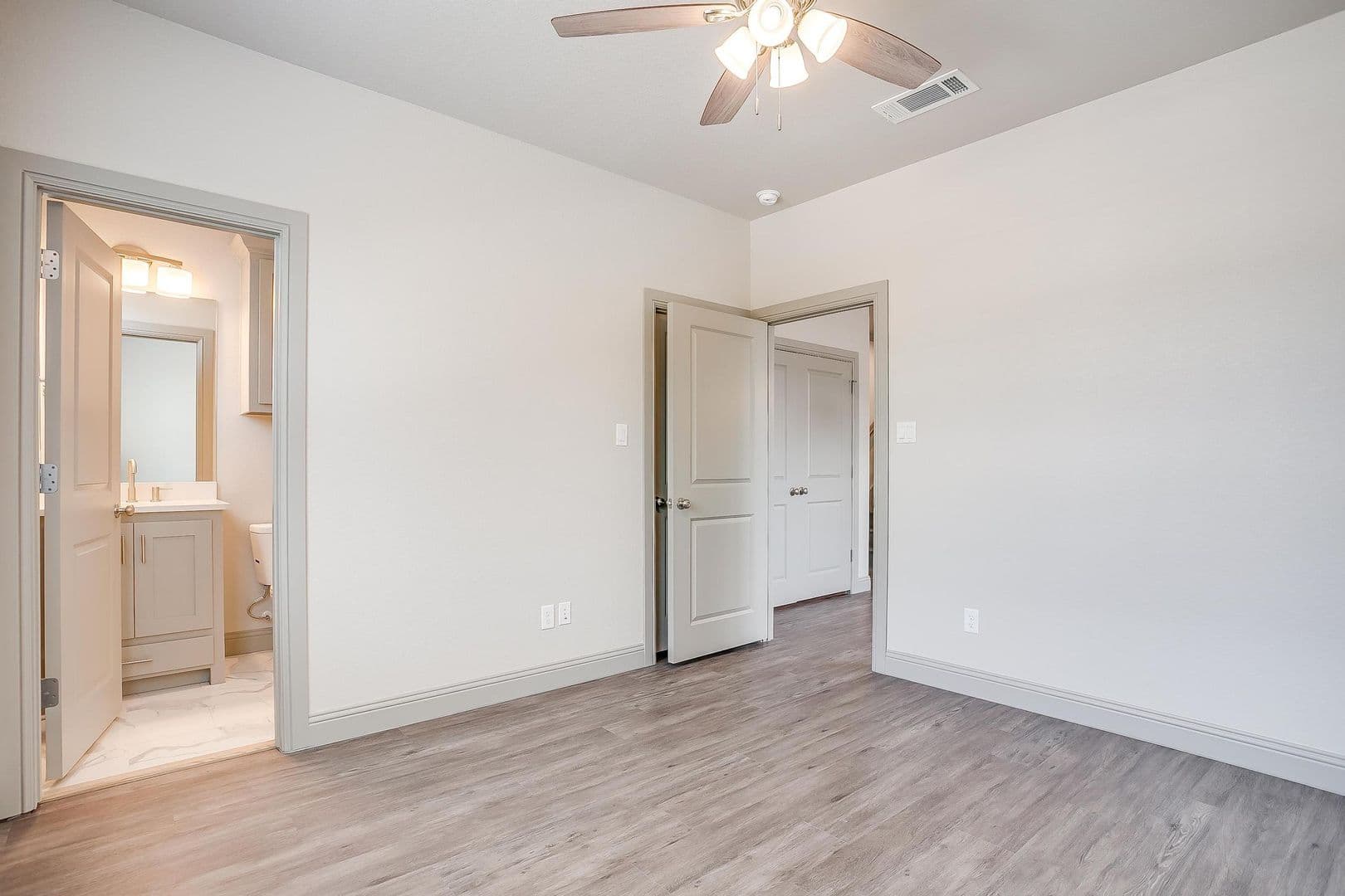 Fort Worth Apartment: 2832 Wayside Ave