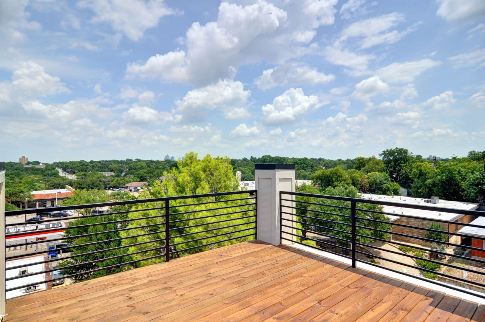 Fort Worth Apartment: 2820 Forest Park Blvd