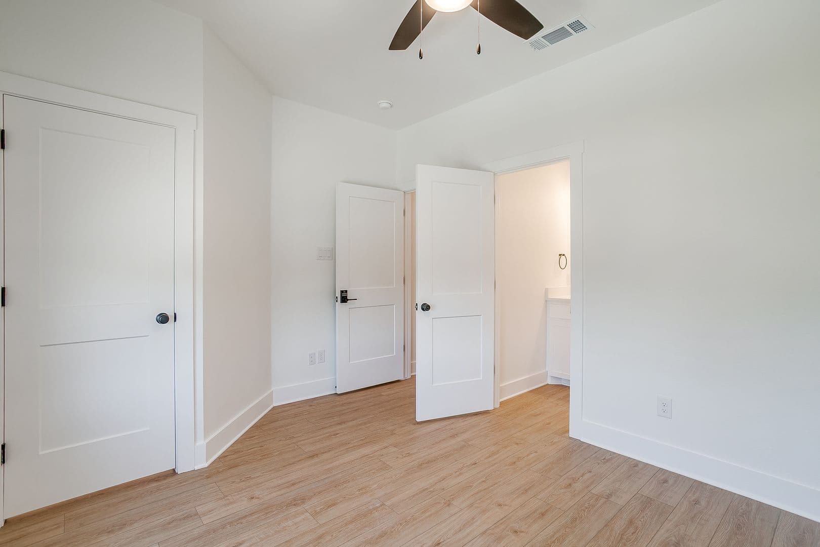 Fort Worth Apartment: 2345 Benbrook Blvd