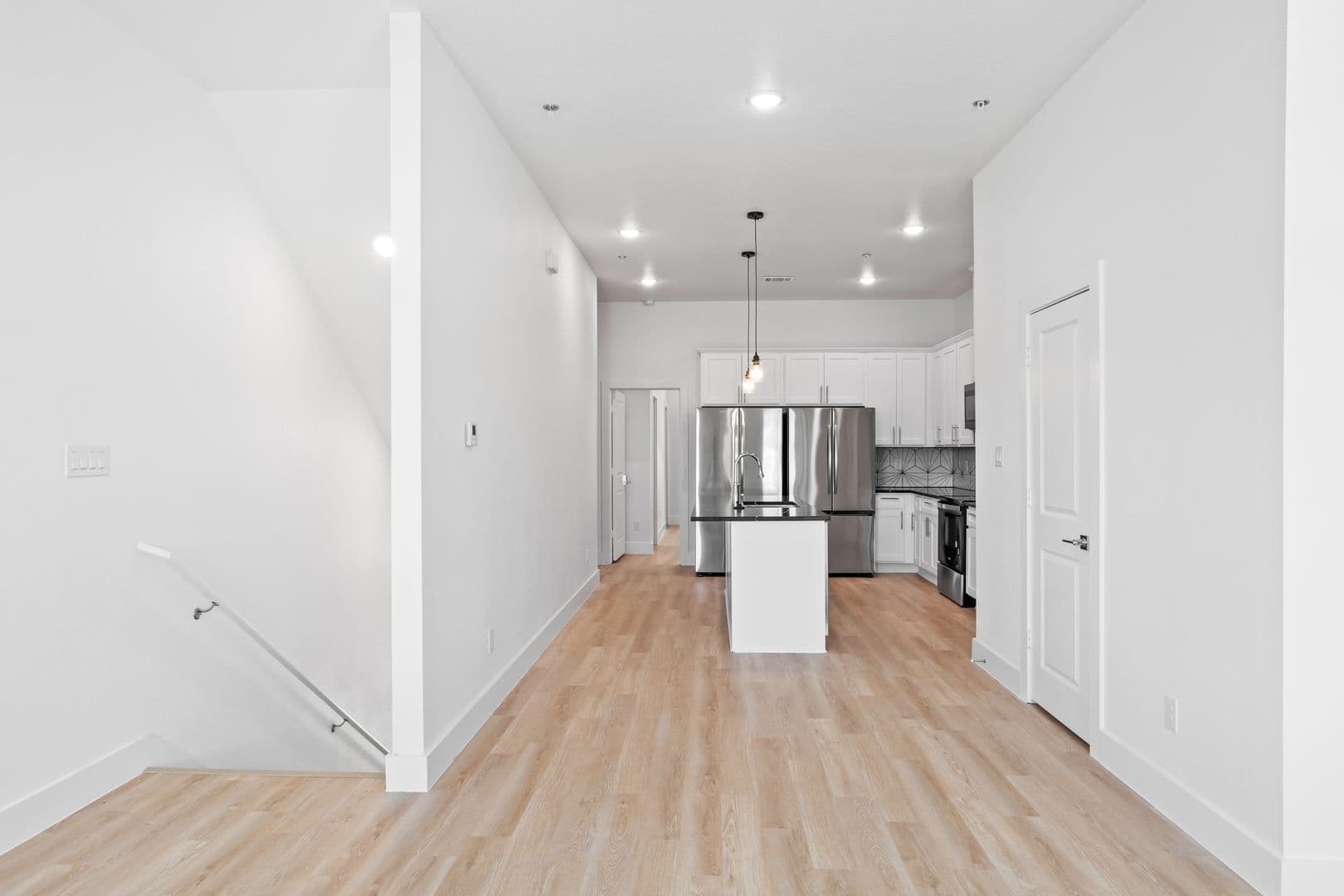 Fort Worth Apartment: 2400 Benbrook Dr