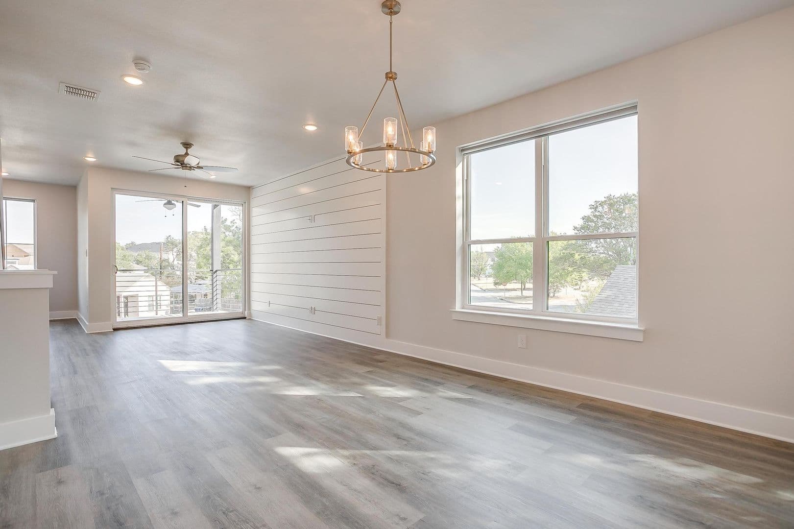 Fort Worth Apartment: 2321 Benbrook Blvd