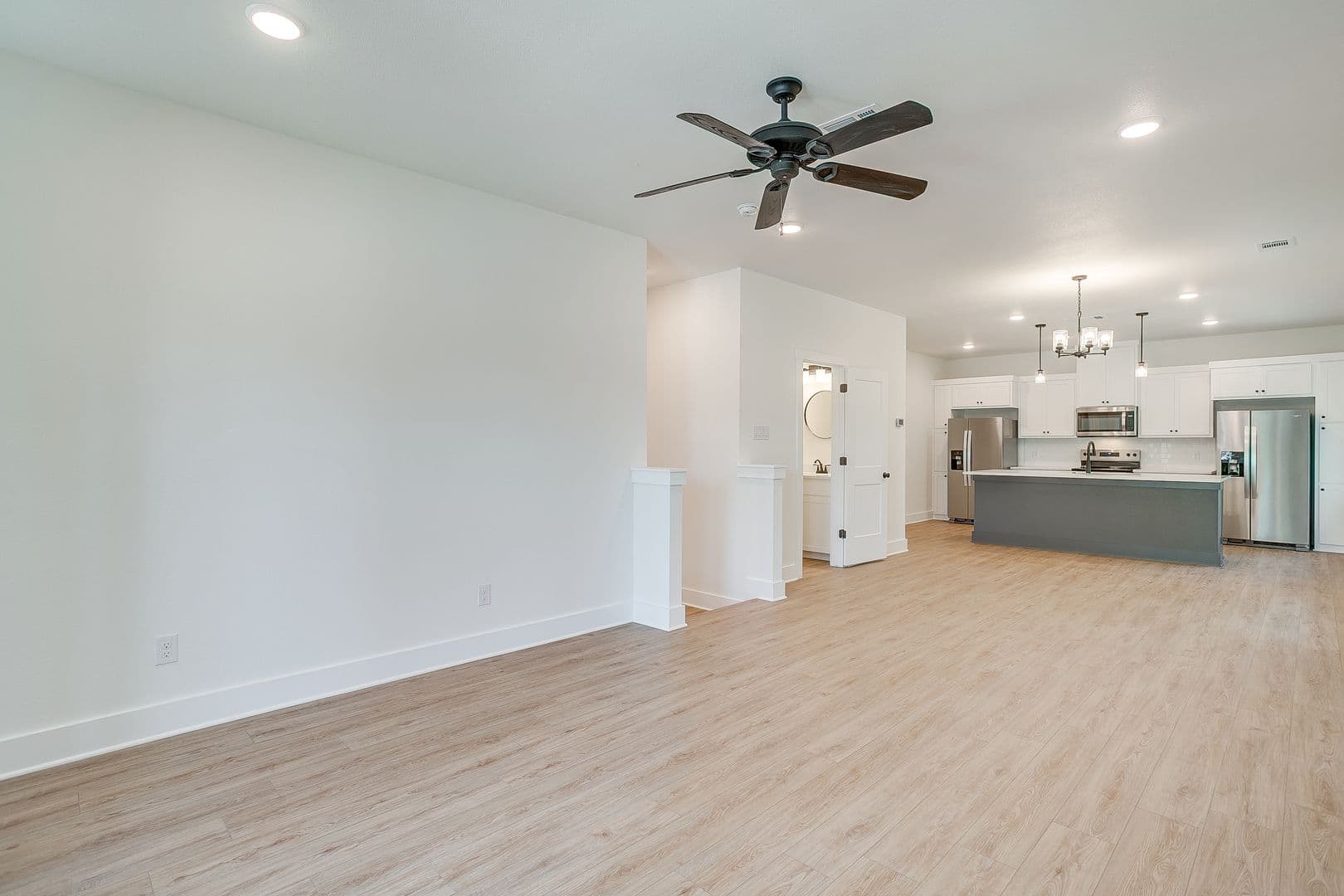 Fort Worth Apartment: 2347 Benbrook Blvd